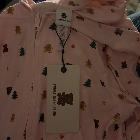 Cactus Plant Flea Market x SKIMS
PLUSH POINTELLE ZIP UP HOODIE Small - Picture 9 of 9